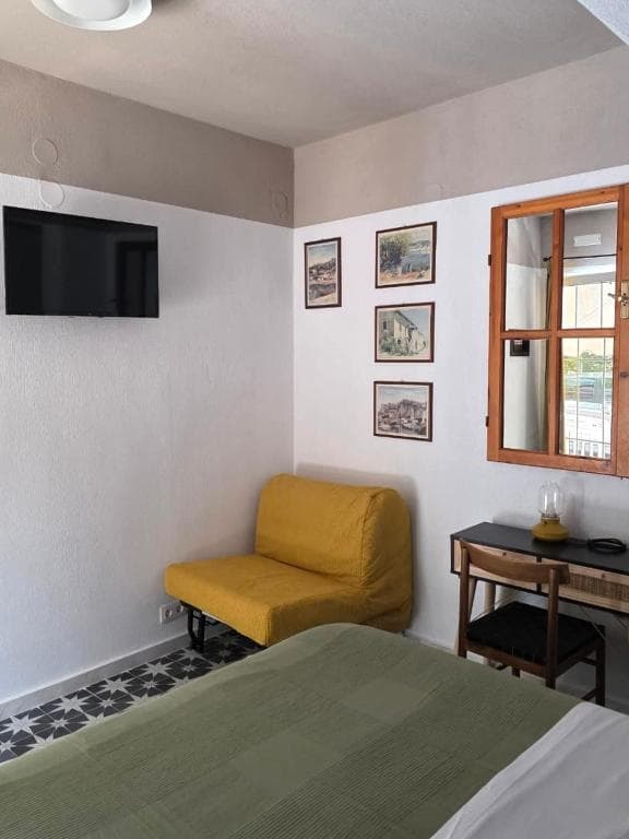 Family room double bed